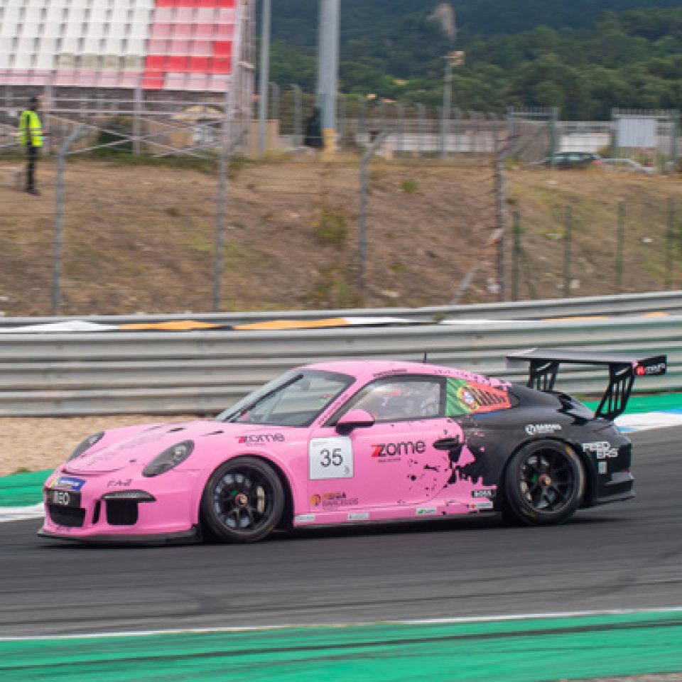 vive-con-la-pole-en-la-carrera-2-de-estoril-porsche-sprint